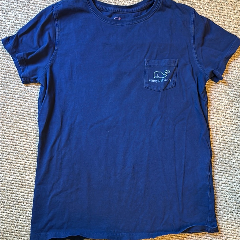 Vineyard Vines women's size small Navy Tee with Pocket